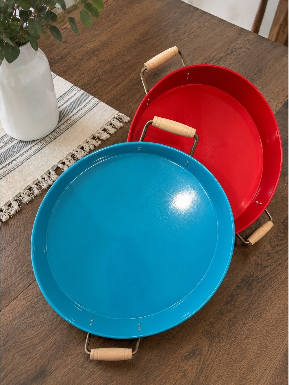 Better Homes and Gardens Set of Two METAL Round Trays
